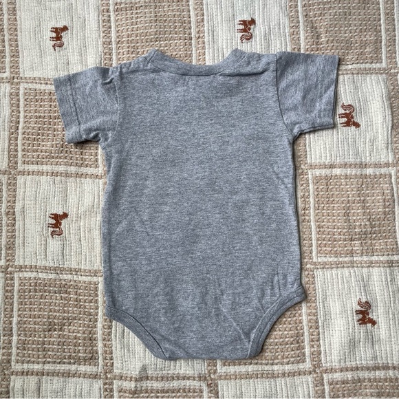 Vintage Walt Disney World Pooh and Piglet Bodysuit - Picture 2 of 6